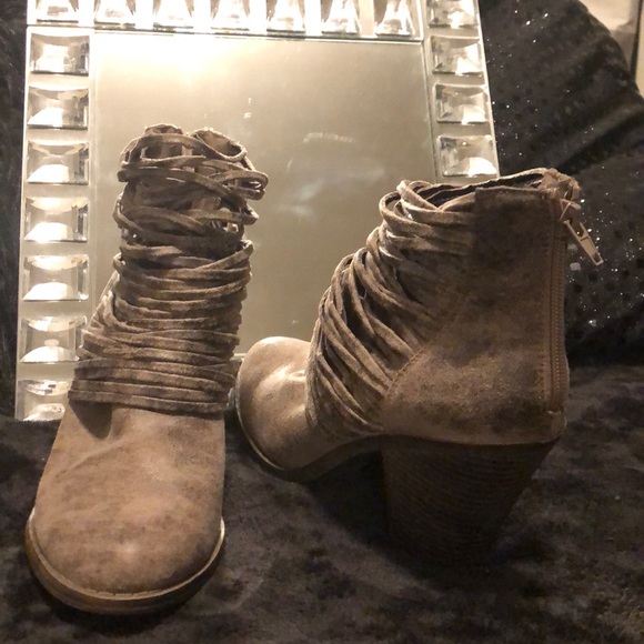 Booties - Picture 4 of 5